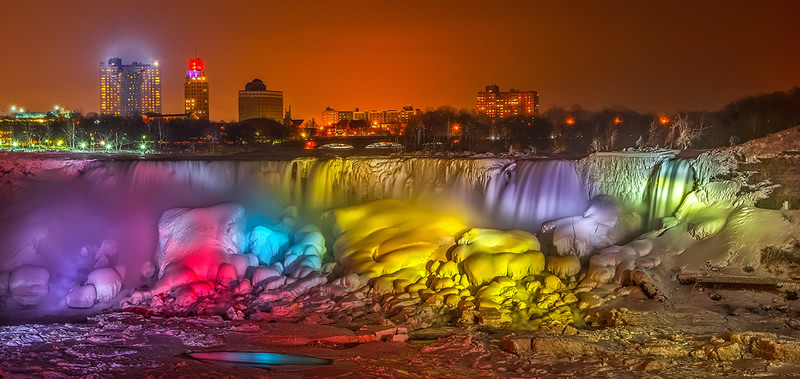 Niagara Falls by Steve Tugwell